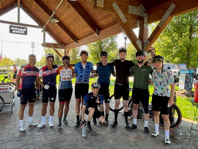 Large group of ENY riders